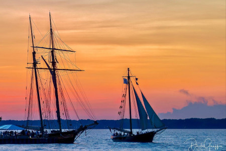Niagara and tall ships darlagraffphotography