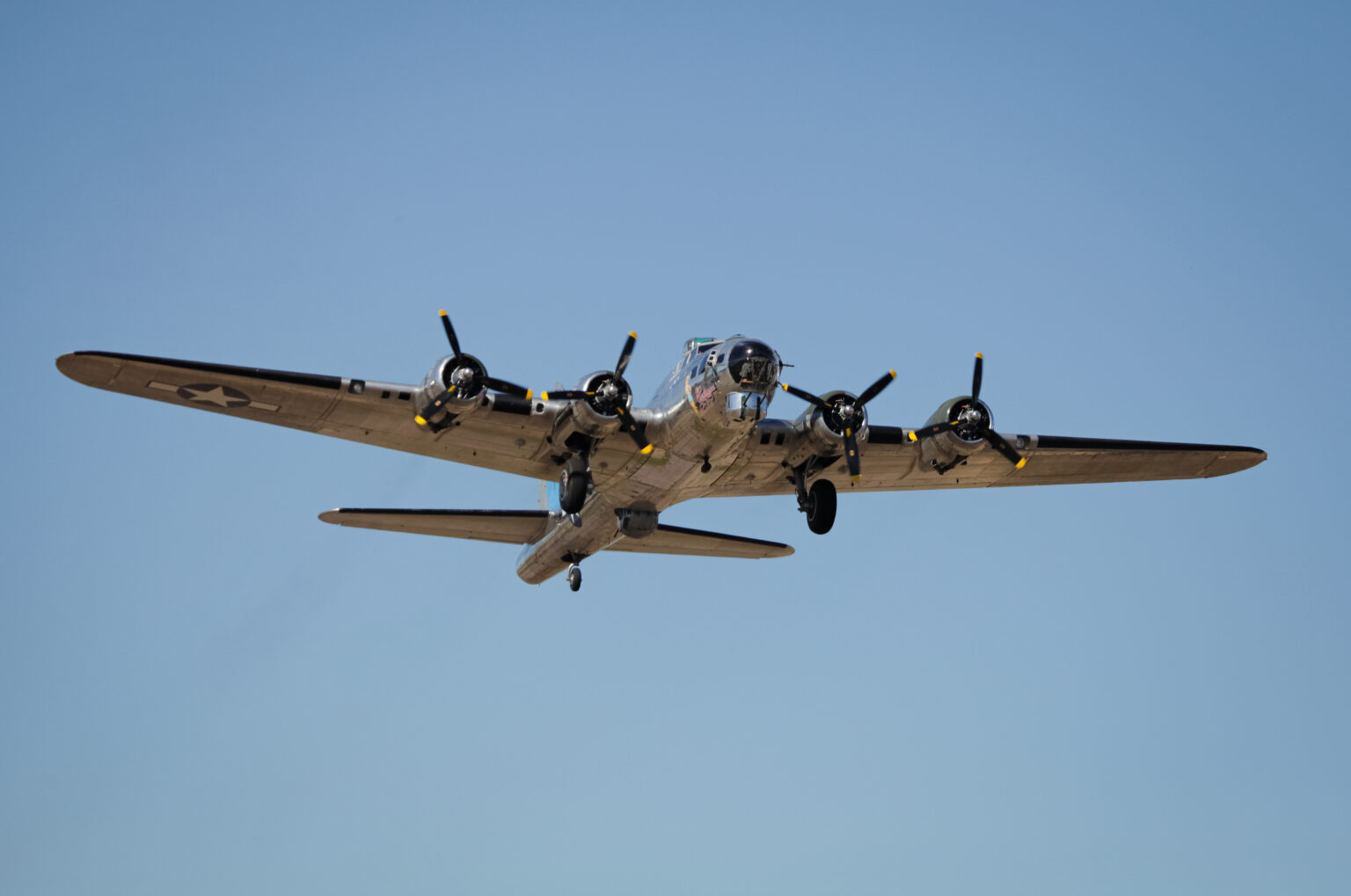 Flying Legends of Victory Warbird Tour