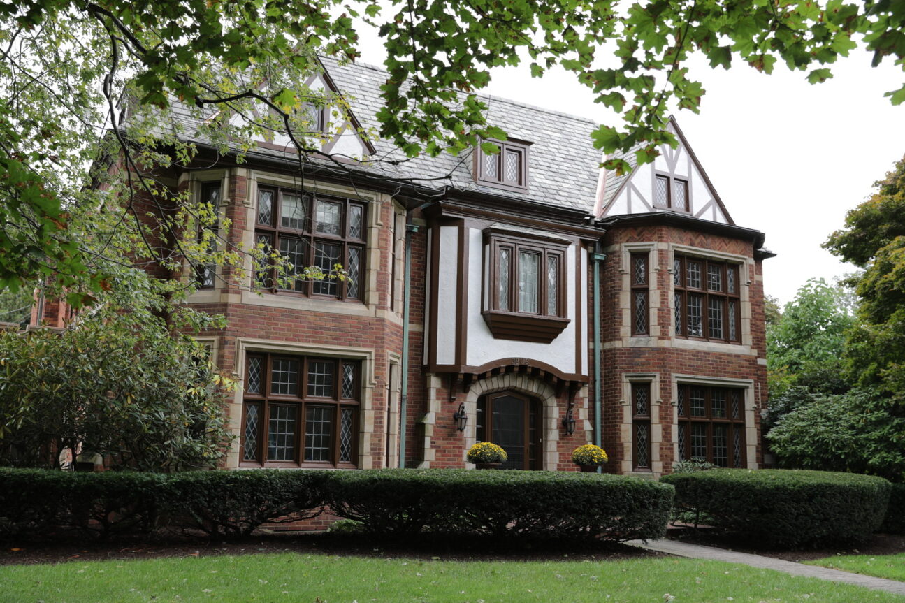 Glenwood Hills Walking Tour with Hagen History Center 